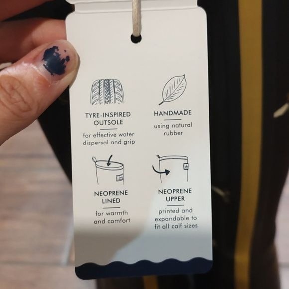 NWT Joules 5 neoprene right as rain printed bee boots tall black wellies - Picture 8 of 8